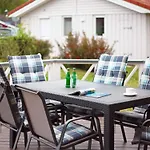 6 Person In Semesterbostad Grömitz